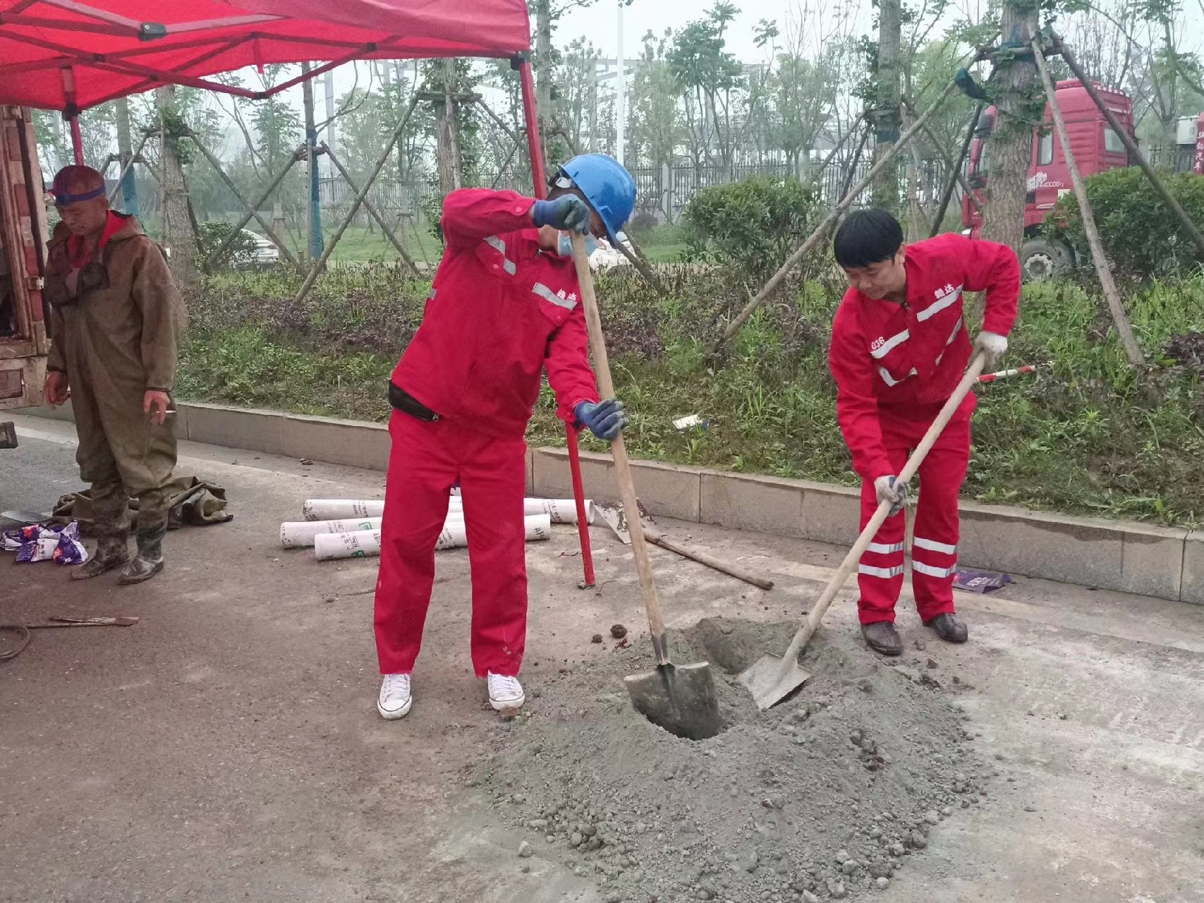 武都管道疏通哪家好】及时进行市政管道清淤