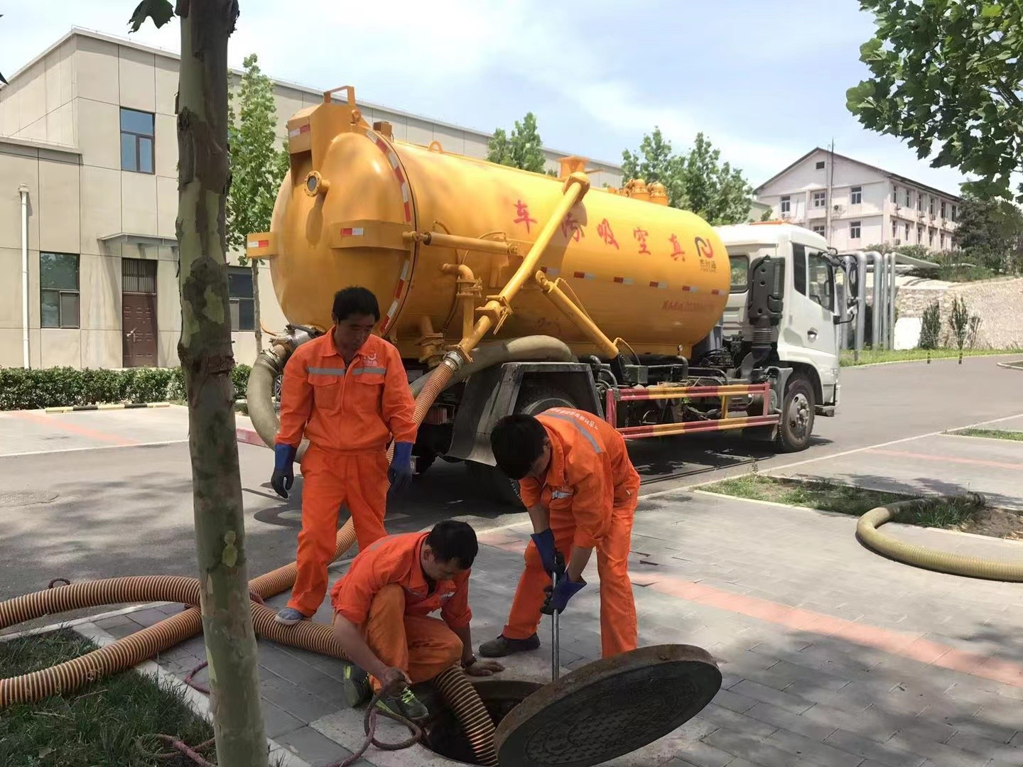 武都化粪池清理与5-8吨吸粪车施工效率分析
